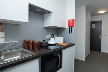 Executive Studio at Fraser Studios, 140 Causewayend, City Centre, Aberdeen, AB253TN - Image 4