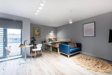 Executive Studio at Huxley Studios, 44 Stanley Place, City Centre, Edinburgh, EH75TB - Image 1