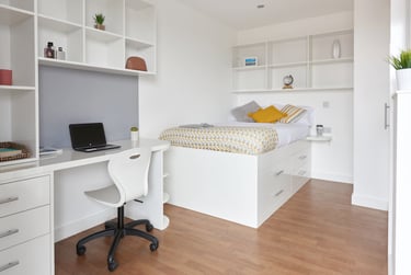 Penthouse Studio at Hope Street, Hope Street, City Centre, Liverpool, L19BP - Image 3
