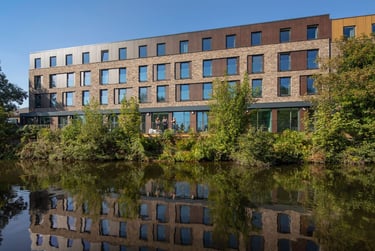 Canal View - Non En-Suite at Graystacks, 171 Castle Blvd, Dunkirk, Nottingham, NG71GY - Image 7