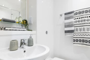 Gold Ensuite at Pine Mill, Beevor Street, University Of Lincoln, Lincoln, LN67DJ - Image 3