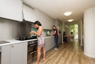 Canal View - Non En-Suite at Graystacks, 171 Castle Blvd, Dunkirk, Nottingham, NG71GY - Image 3