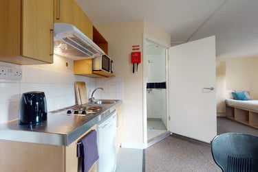 Classic Studio at Creek Court, Creek Road, Greenwich, London, SE83BU - Image 1