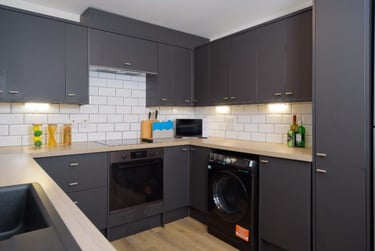 Newly Refurbished 5 Bed Flat with Double Bed at Keiller Court, Horsewater Wynd, City Centre, Dundee, DD15DS - Image 4