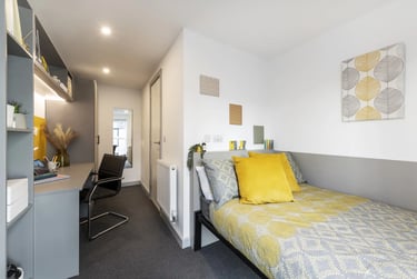 Silver Ensuite at Pine Mill, Beevor Street, University Of Lincoln, Lincoln, LN67DJ - Image 1