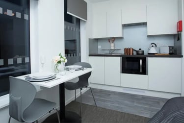 Executive Studio at Fraser Studios, 140 Causewayend, City Centre, Aberdeen, AB253TN - Image 3