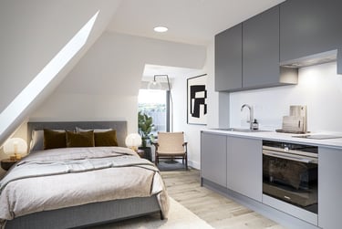 First Floor Studio (Courtyard View) at Hydrogen, Fish Strand Hill, Central, Falmouth, TR113AS - Image 1