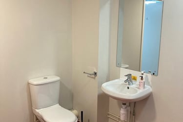 Loddon House Student Halls, Loddon House, Regis Park Road, Earley, Reading, RG6 7AJ - Image 7