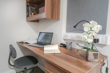 Loddon House Student Halls, Loddon House, Regis Park Road, Earley, Reading, RG6 7AJ - Image 2