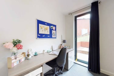 Superior Studio at Haymarket, 5 West Park Place, City Centre, Edinburgh, EH112EE - Image 3