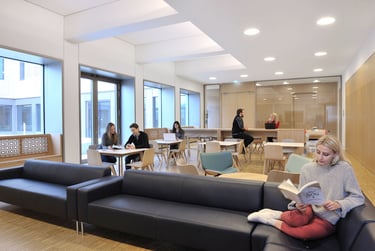 One Bed Apartment at Host Kings Cross, 25-27 Canal Reach, King's Cross, London, N1C4DD - Image 5