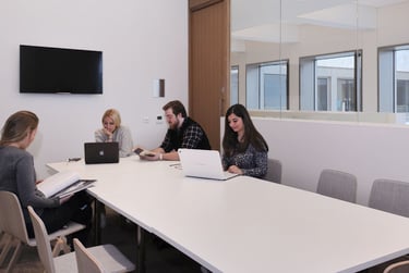 One Bed Apartment at Host Kings Cross, 25-27 Canal Reach, King's Cross, London, N1C4DD - Image 8