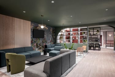 Gold En Suite at Dunaskin Mill, 5 Dunaskin Court, West End, Glasgow, G116QJ - Image 6