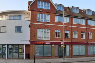 Classic 4 Bed Apartment at Pavilion Court, 1-54 Station Road West, Canterbury, CT28FE - Image 6