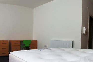 Unest Student Halls, 50 Victoria Place, City Centre, Carlisle, CA1 1HP - Image 3