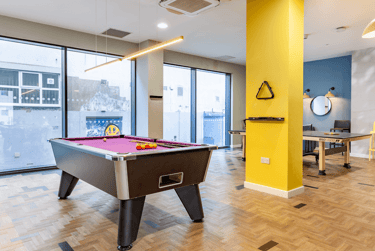 Sea View Studio at Oldway Centre, 39 High Street, City Centre, Swansea, SA11LA - Image 13