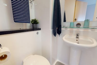 iQ Leeds Student Halls, Cross Chancellor Street, City Centre, Leeds, LS6 2TL - Image 3