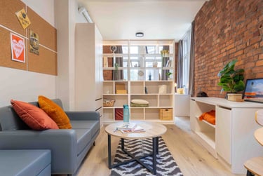 iQ Hollingworth House Student Halls, Fairfield Street, City Centre, Manchester, M1 3GN - Image 2
