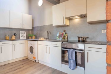 iQ Hollingworth House Student Halls, Fairfield Street, City Centre, Manchester, M1 3GN - Image 9