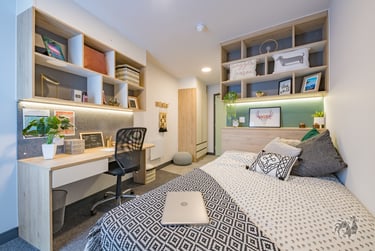 Oak House Student Halls, Park Lane, Belle Vue, Leeds, LS3 1FJ - Image 1