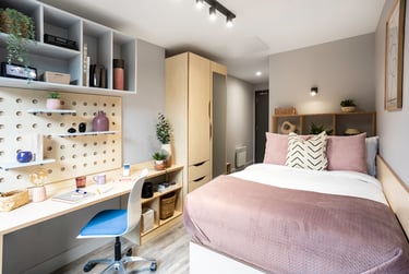 Aster House Student Halls, 45 Botanic Ave, City Centre, Belfast, BT7 1HZ - Image 2