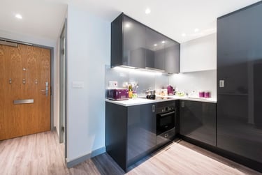 Standard Room - 2 Bed Flat at Therese House, 29- 30 Glasshouse Yard, Barbican, London, EC1A4JN - Image 7