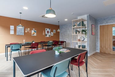 Silver Plus Studio at Ty Nant, 180 High Street, City Centre, Swansea, SA11NE - Image 14