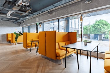 Silver Plus Studio at Ty Nant, 180 High Street, City Centre, Swansea, SA11NE - Image 13