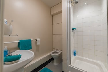 Doris Birdsall Halls Student Halls, Easby Road, City Centre, Bradford, BD7 1QZ - Image 8