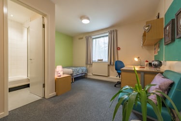 Doris Birdsall Halls Student Halls, Easby Road, City Centre, Bradford, BD7 1QZ - Image 1