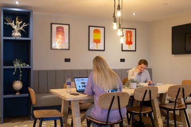 Diamond Studio at Glasgow West End, 31 Gilbert Street, City Centre, Glasgow, G38JY - Image 10