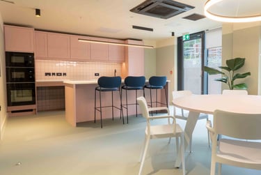 Gold En Suite Plus at iQ Longwood Place, Longwood Close, Earlsdon, Coventry, CV48AE - Image 3