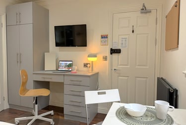 Melbury Rooms & Studios Student Halls, 4 Queens Crescent, City Centre, Exeter, EX4 6AY - Image 7