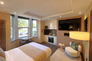 Melbury Rooms & Studios Student Halls, 4 Queens Crescent, Central, Exeter, EX4 6AY - Image 1