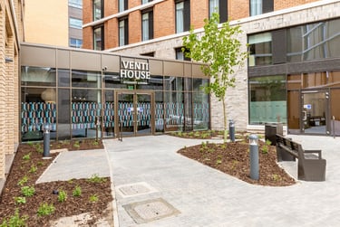 Classic En Suite at Venti House, 8 Grove Crescent Road, Stratford, London, E151NZ - Image 5