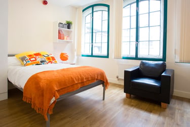 Nottingham Square Student Halls, Russell Street, City Centre, Nottingham, NG7 4FL - Image 1