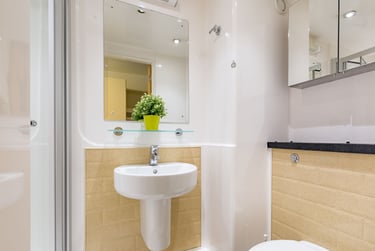 Diamond Studio at Fulham Palace Studios, 168-188 Fulham Palace Road, Hammersmith, London, W69PA - Image 9