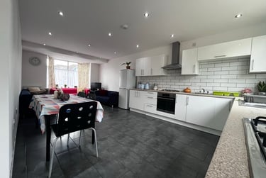 8 bed house, Craighill Road, Clarendon park, Leicester, LE23FB - Image 3