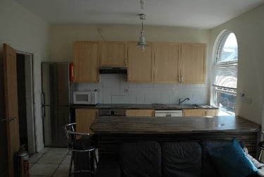 6 bed house, Argyle Avenue, Longsight, Manchester, M145PX - Image 2