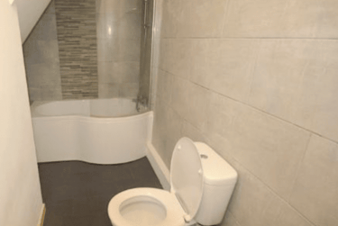 4 bed house, Welton Grove, Hyde Park, Leeds, LS61ES - Image 2