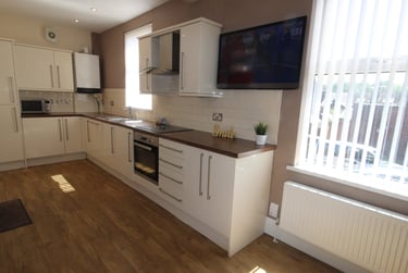 5 bed house, Khartoum road, Ecclesall, Sheffield, S118RD - Image 1
