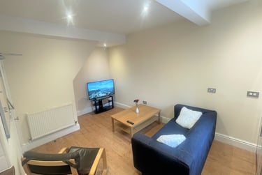 3 bed flat, Junction road, Hunters bar, Sheffield, S118XA - Image 3