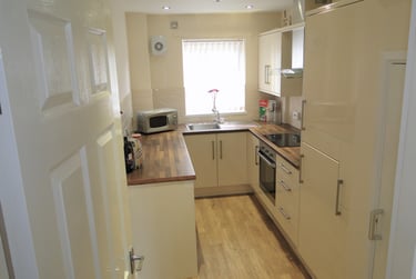 4 bed house, Broom walk, City centre, Sheffield, S37XE - Image 1