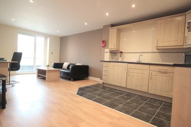 1 bed studio, Broom street, Central, Sheffield, S102DA - Image 1