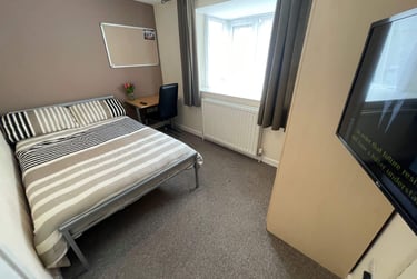 3 bed flat, Ainsley court, Crookesmoor, Sheffield, S101EU - Image 1