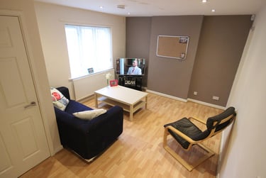 4 bed house, Broom walk, City centre, Sheffield, S37XE - Image 1