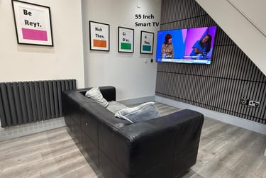 3 bed flat, Ecclesall road, Ecclesall, Sheffield, S118PF - Image 1