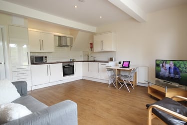 3 bed flat, Rustlings road, Hunters bar, Sheffield, S117AA - Image 2