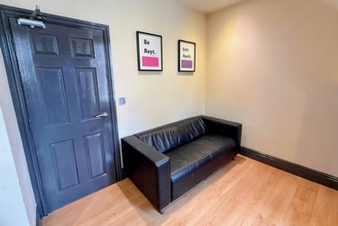 3 bed flat, Junction road, Hunters bar, Sheffield, S118XA - Image 3