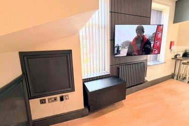 3 bed flat, Junction road, Hunters bar, Sheffield, S118XA - Image 1